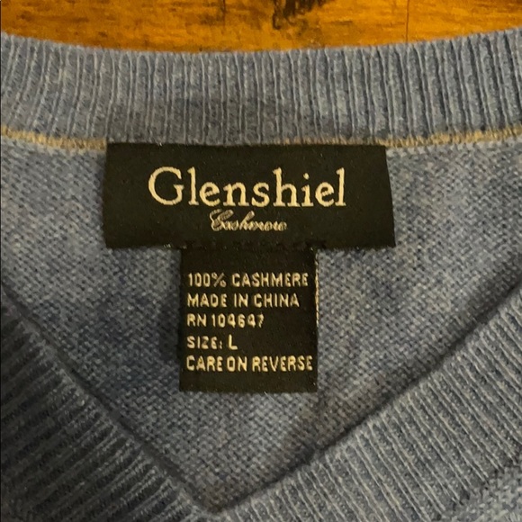 Men’s large v neck sweater. - Picture 2 of 3